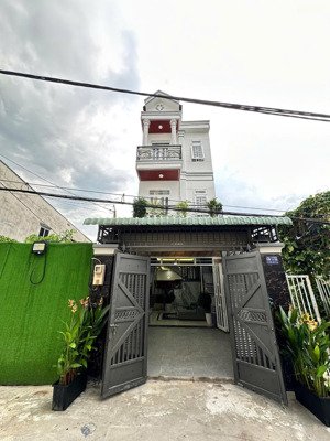 bán nhà ngã tư ga - hà huy giáp, q12!
diện tích: 4x 18m
nhà 1 trệt 2 lầu 4pn