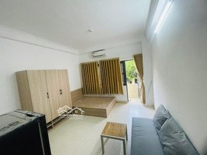 cho thuê căn hộ dich vụ full nội thất bán kính xung quanh 500m k thiếu gì