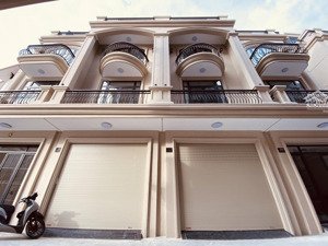 mở bán dãy siêu phẩm kiến an hải phòng. đường trần nhân tông. nhà xây độc lập, chắc chắn 4 tầng.