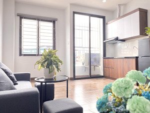 cho thuê phòng 1 ngủ 1 khách có ban công full đồ tại 14 mễ trì hạ, nam từ liêm, ô tô đỗ cửa