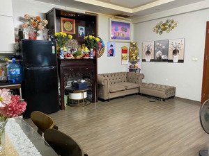 chủ tìm được căn hộ mới nên cần bán căn hộ 2 ngủ toà ct4a xala