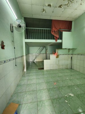 nhà đường nguyễn thị huê, 4x8,5m, hẻm xe hơi, ngay bến xe an sương