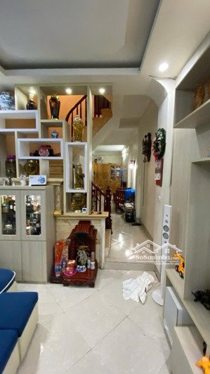 bán nhà 6t thang máy mp hoàng cầu - hào nam 66m2 mt 4,5m đường hè 40m - 35,5 tỷ