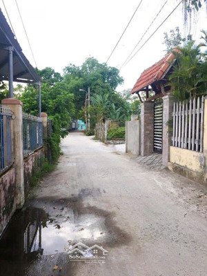 chính chủ bán lô đất xã hoà tiến! 100m2 vị trí đẹp!