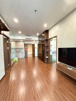 hàng hot! căn 2n tòa m3, tầng trung view thoáng đb, full nội thất 61m - giá bán chỉ 4 tỷ 530