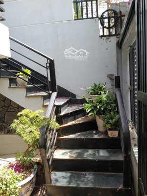 bán nhà 1 trệt 3 lầu hoàn công phường 8