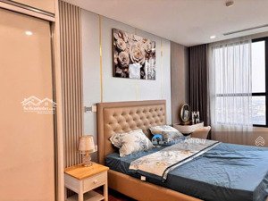 chính chủ cần bán căn hộ 2pn, 2wc, bc đông nam, đầy đủ nội thất dự án florence 28 trần hữu dực