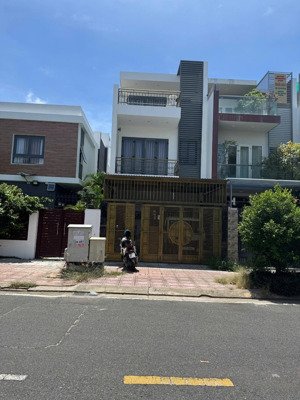 bán nhà 3 tầng hướng đông nam đường 16m gói 2 kđt mỹ gia.