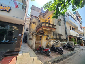 bán nhà 2 tầng mặt phố nguyễn văn trỗi, hđ lô góc gần việt kiều châu âu dt 59m2, mt 9m, giá 16,1 tỷ