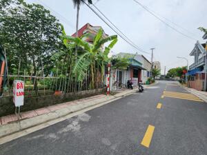 Bán đất mặt trục nhánh Thôn 6, đường Tây Hà- Bắc Sơn. Diện tích: 200m², ngang 6m.