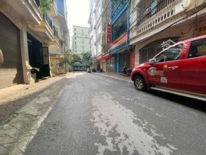 đỗ quang phố vip phân lô cán bộ ngõ thông ô tô tránh gần phố nhà 5 tầng đẹp ở ngay 22 tỷ