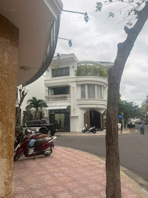 cắt lỗ 1 tỷ biệt thự góc hà quang 2, đối diện công viên, thu nhập 27tr/tháng, đầu tư sinh lời