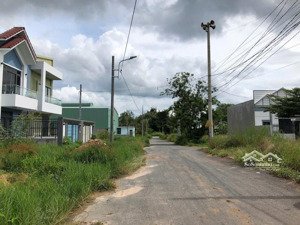 cần bán lô đất 220m2 tại tân định bến cát đường nhựa 6m, vị trí đẹp