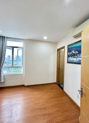 tôi cần cho thuê ch himlam riverside, 82m2, 2pn ,2 wc, nội thất cơ bản,giá 12.5/th. lh: 