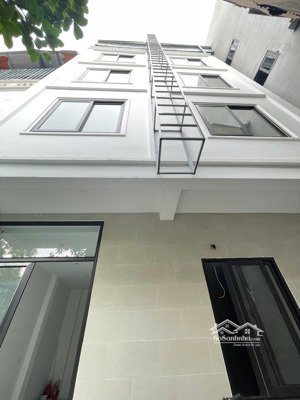 bán nhà cho thuê ccmn phố xốm, gần đh đại nam 58m2x 5 tầng, 12 phòng khép kín cho thuê+có sân riêng