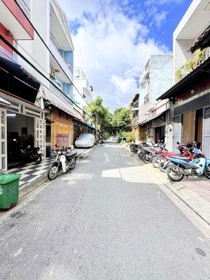 bán nhà chính chủ 4 tầng-ngang 4.3m 73m2 full nội thất vị trí đẹp ngay lê văn quới-hxh-chỉ 5.95 tỷ