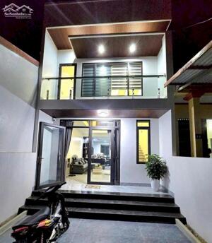 Bán nhà mới ngay cuối đường Đồng Khởi để giá tốt bán nhanh trong tháng Nhà thiết kế kiểu gác lửng thông thoáng