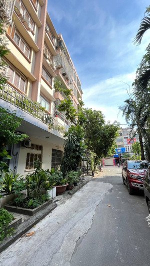 cần bán căn shophouse chung cư tây thạnh, dt 105m2 2pn 2wc giá bán 5 tỷ. xem nhà lh 