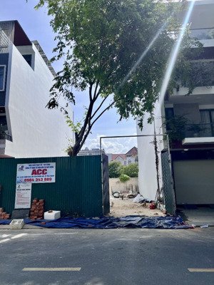 bán lô hướng đông sạch đẹp đường bùi thiện ngộ - ngang 5m giá 97tr/m2