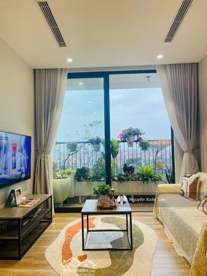cho thuê căn 2n1vs the landmark - view sông hồng, full đồ, giá chỉ 10tr/tháng.
