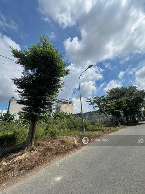 bán lô đất nền da thời báo kinh tế. 450m2 ngay gần liên phường. vị trí đẹp giá đầu tư 39tr/m2, shr