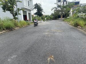 chào bán lô tái định cư bắc sông cấm, khu c09. ngoài ra em còn một vài lô giá tốt