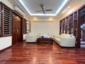 bán gấp! phân lô trần quang diệu, ngõ ôtô tránh, gara ôtô 7 chô, ô chờ thang máy, kd, dt 61m*5t.