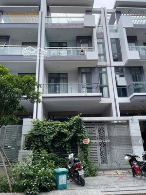 nhà nguyên căn dt 5 x 22m, hầm + 4 tầng hoàn thiện mới 100%,full máy lạnh,rèm.