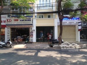 mt bình tây p1 q6 ( p.bình tây) 3.5x17m 5 tầng hđt 20tr/th. đoạn đẹp ngay phạm văn chí. mtkd