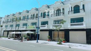 bán gấp shophouse 3 tầng mặt tiền 25m. sổ hồng công chứng. giá: 2 tỷ 750. bao sổ