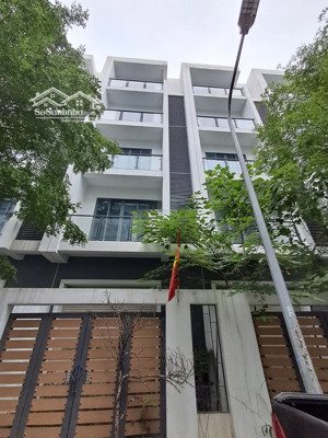 bán nhà đẹp 5 tầng có thang máy khu vực ô chợ dừa ô tô vào nhà ngõ to như phố chỉ 2x tỷ