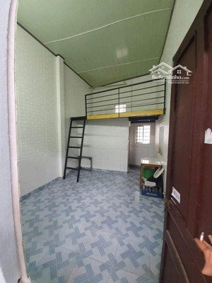 dãy trọ trung tâm thành phố. thu nhập 8 tr/tháng. giá 3.65 tỷ