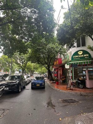 phân lô ô tô tránh vỉa hè khu vip trung hòa 42m2*5t