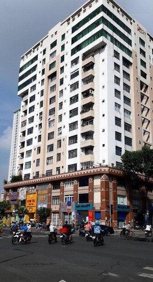 bán căn hộ h1 lầu 7 mặt tiền đường hoàng diệu, phường khánh hội, (p9 cũ), tp hồ chí minh