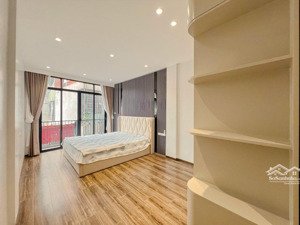 giá 13 tỷ! bán nhà 6 tầng xây mới , thang máy, phố tôn đức thắng, cách mp 30m, dt40m2 full nội thất