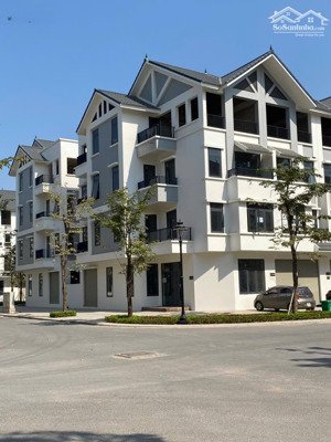 chính chủ bán gấp bt góc hinode royal park 186m2 4 tầng mt 20m trục chính đường 20m giá rẻ 31 tỷ