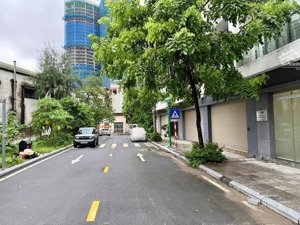 cực hiếm duy nhất 1 căn lk tại ngõ 120 phố định công, 68m2, 6 tầng, th. máy, mt: 6m, đường rộng 20m