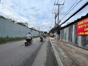 chính chủ bán gấp đất mặt tiền nam hòa cách ga metro 200m quy hoạch cao 17 tầng