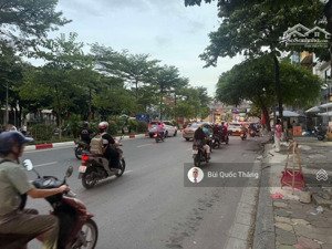 bán nhà mp tại cầu giấy, gần ngã tư trần thái tông, vỉa hè 8m, kinh doanh sầm uất, cho thuê hốt bạc