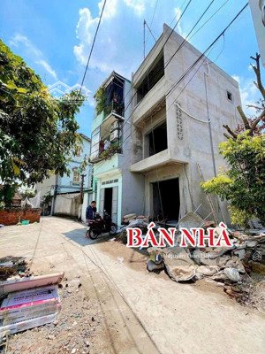 nhà 3 tầng kính coong 45m2 vân nội, đông anh ô tô đỗ cửa tương lai tươi sáng