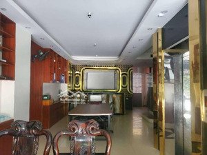 bán tòa văn phòng 7 tầng, 2 mặt thoáng, vị trí đắc địa ngõ 172 phú diễn, dt 98m2