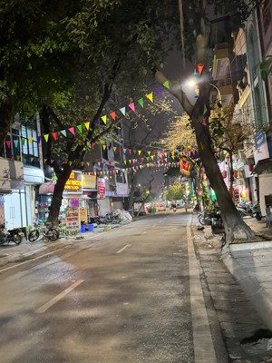 bán nhà 2 tầng mặt phố sơn tây ba đình, 2 mặt phố sơn tây - trần phú siêu đẹp 140m2 giá bán 75 tỷ