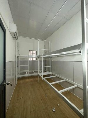 cho thuê ký túc xá cổng đh ngoại thương