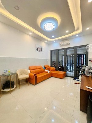 hxh huỳnh văn bánh phú nhuận 50m2 hơn 8 tỏi