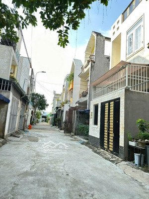 chính chủ cần bán gấp lô đất đường bưng ông thoàn, kế villa park