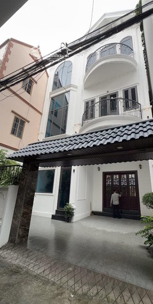 bán nhà phố đội cấn, gần lăng bác 70m ra phố, ngõ rộng, thoáng mát 79m2, 4 tầng, giá 13.8 tỷ