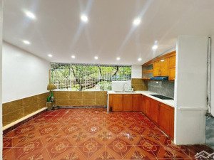 nhà đẹp, hiếm, tập thể thành công, t2, 3 ngủ, 100 m2 (34m2 sổ), sân bếp siêu thoáng