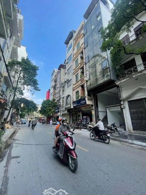 siêu vip, nhà xây mới mặt phố đỗ quang 8t thang máy, 1 mặt phố 1 mặt ngõ oto tránh giá chỉ 55 tỷ