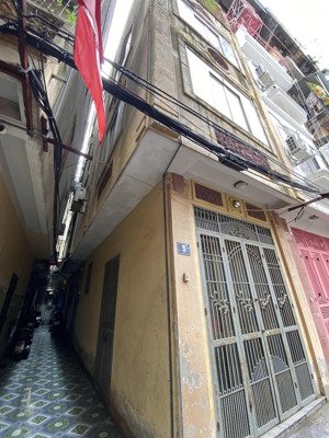 bán nhà riêng tại lĩnh nam, 5,5 tỷ, 23/28m2, lô góc thoáng sáng, 30m ra phố, dân xây chắc chắn