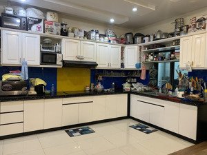 cho thuê nhà phố kdc conic, nhà 1 trệt 2 lầu, thiết kế 4pn, giá 17tr/th